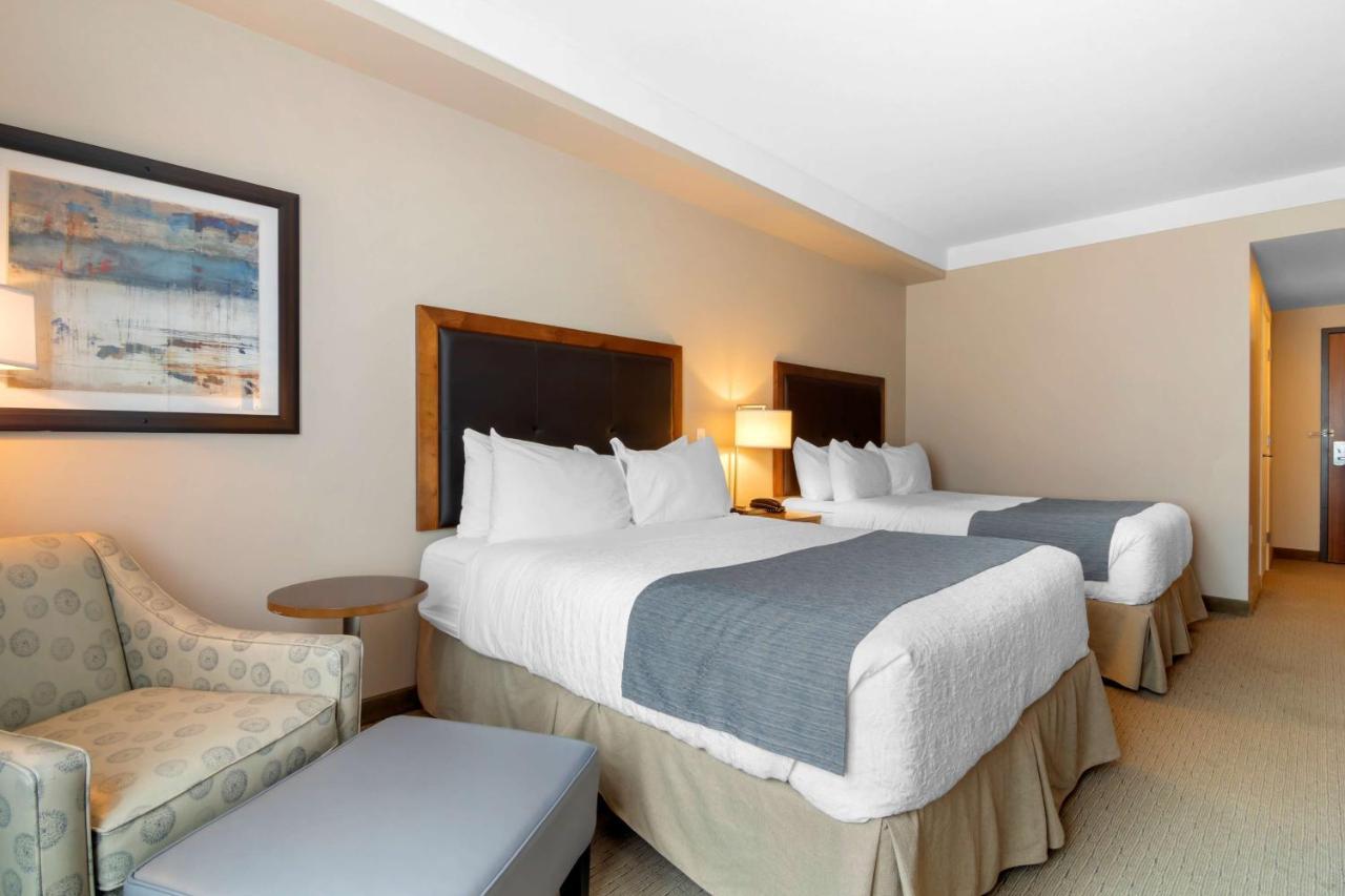 Best Western Plus Revelstoke Exterior photo