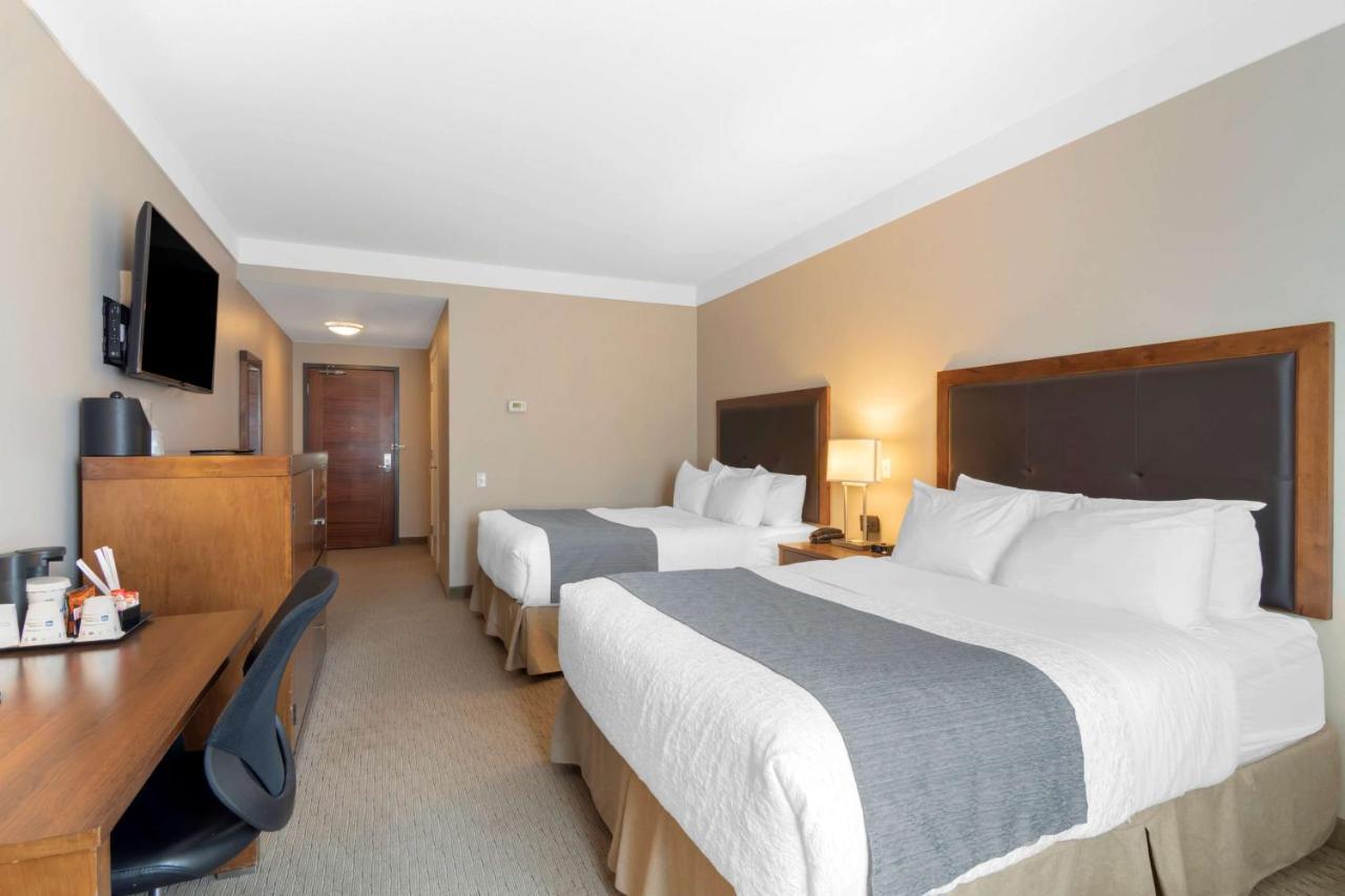 Best Western Plus Revelstoke Exterior photo