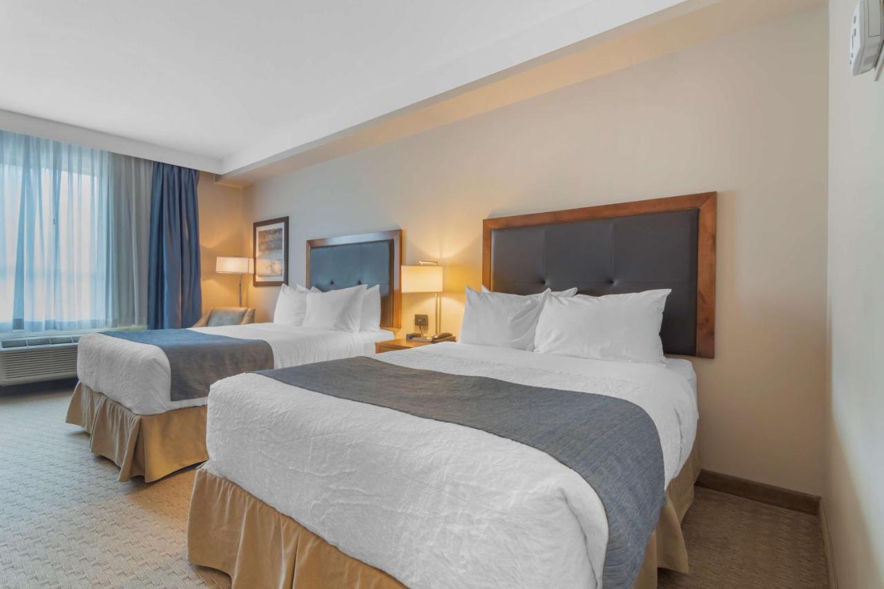 Best Western Plus Revelstoke Exterior photo