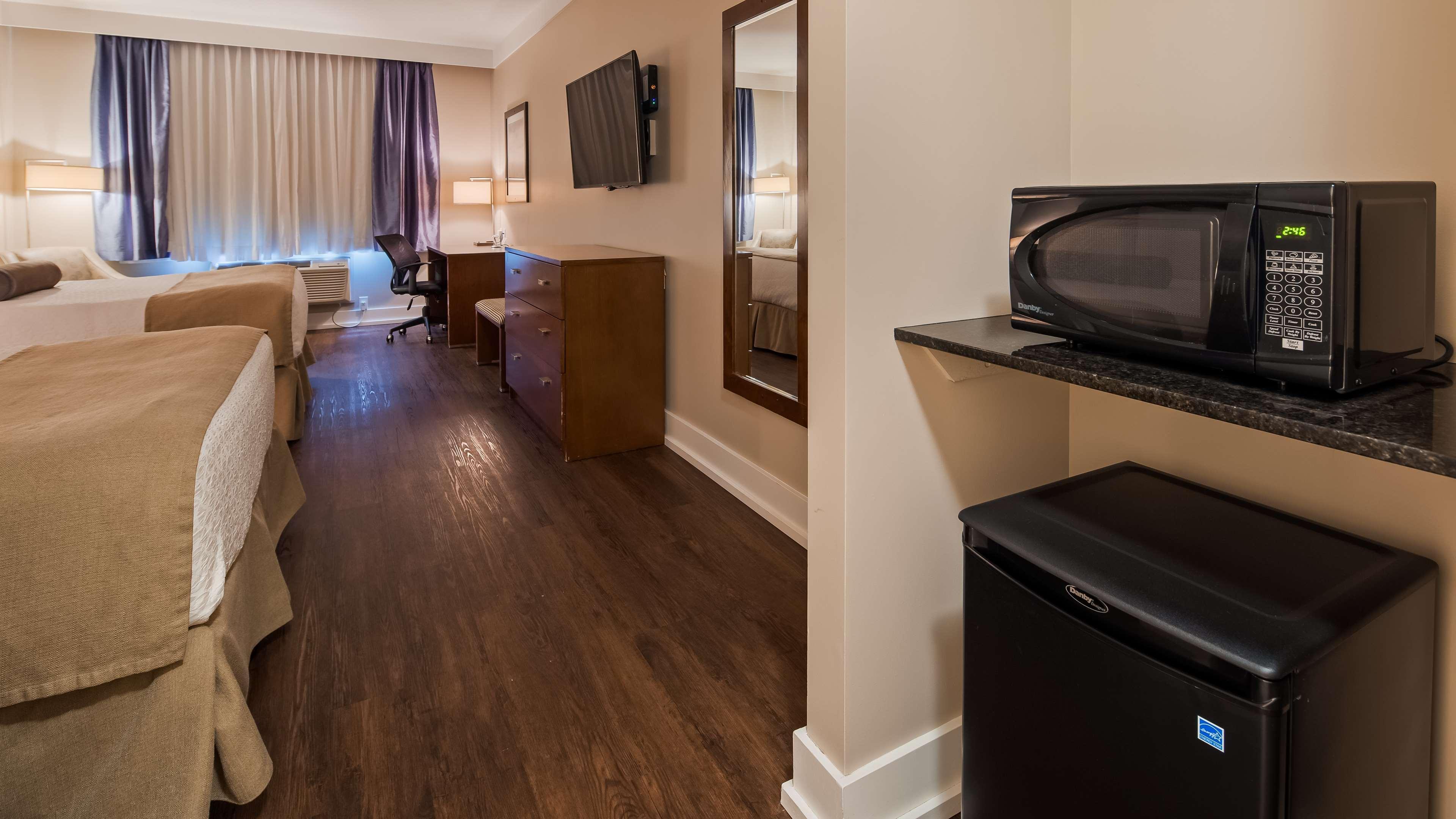 Best Western Plus Revelstoke Exterior photo
