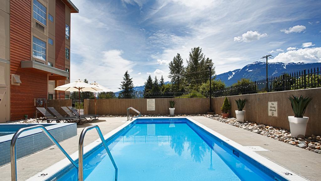 Best Western Plus Revelstoke Exterior photo